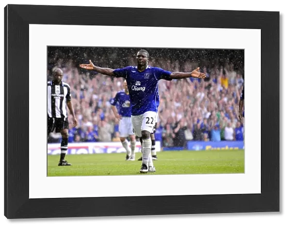 Yakubu's Hat-Trick: Everton's Third Goal vs. Newcastle United (11 / 5 / 08)