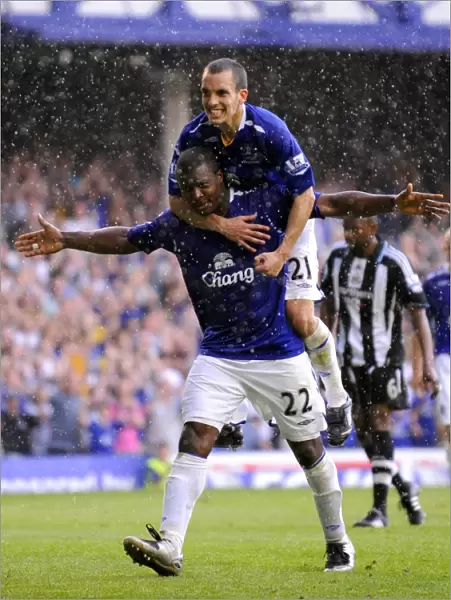 Everton: Yakubu Scores and Celebrates with Osman - 3rd Goal vs Newcastle (11 / 5 / 08)