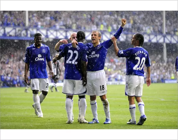 Yakubu's Hat-Trick: Everton Celebrates with Team Mates vs. Newcastle United (11 / 5 / 08)