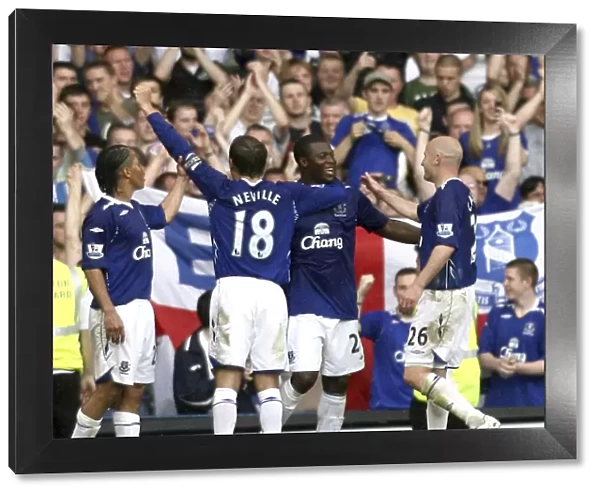 Yakubu's Hat-Trick: Everton Celebrates Third Goal vs. Newcastle United (11 / 5 / 08)