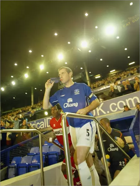 Everton's Unwavering Leader: David Weir Rallies His Team Before the Big Match