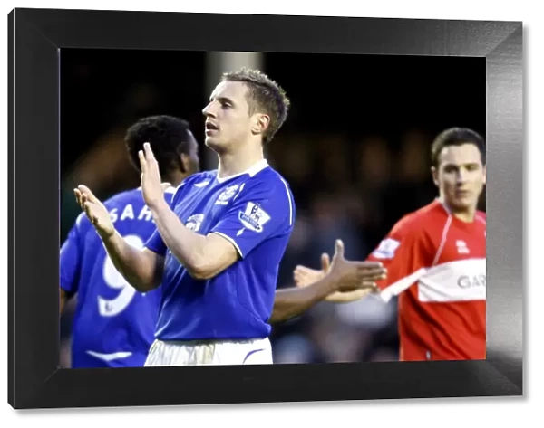 Everton's Jagielka Celebrates FA Cup Quarterfinal Victory over Middlesbrough (08 / 09)