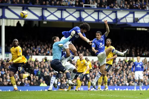 Tim Cahill Scores the Opener: Everton's Thrilling Victory over West Bromwich Albion, Barclays Premier League 2008-09 Season