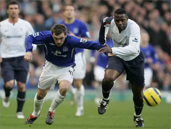 McFadden vs. N'Gotty: A Football Sprint at Everton