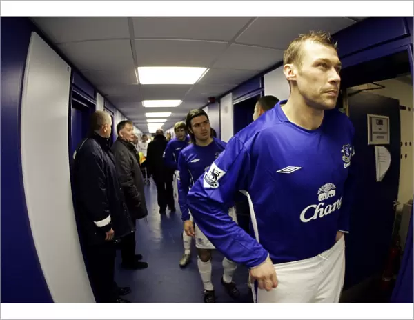Steely Leader Duncan Ferguson Gears Up for Everton's Big Match