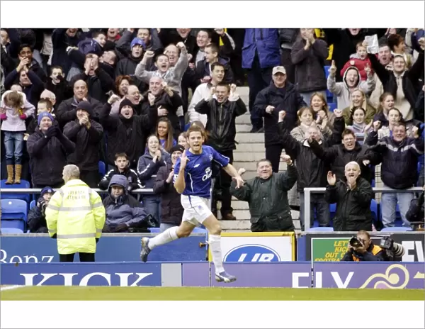 James Beattie's Euphoric Goal Celebration: Everton vs. Blackburn