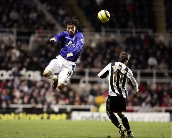 Soaring High: Simon Davies Glorious Moment at Everton Football Club