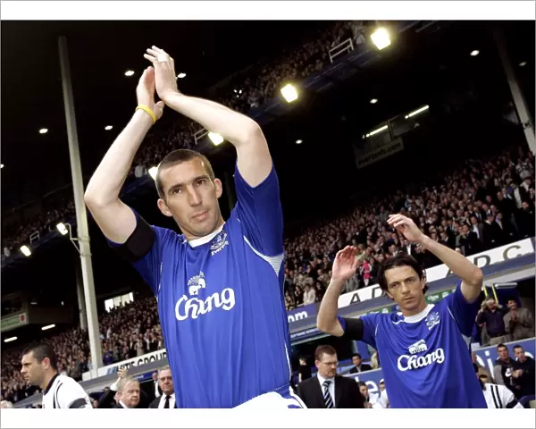 Alan Stubbs Applauds at Goodison Park: Everton vs West Bromwich Albion, FA Premiership 2006