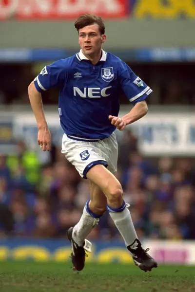 Duncan Ferguson in Action: Everton Football Club, 1994-1995 Season