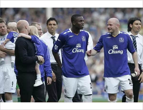 Everton Champions: Lee Carsley and Victor Anichebe's Triumphant Lap of Honor (Everton v Portsmouth, FA Barclays Premiership, Goodison Park, 5 / 5 / 07)