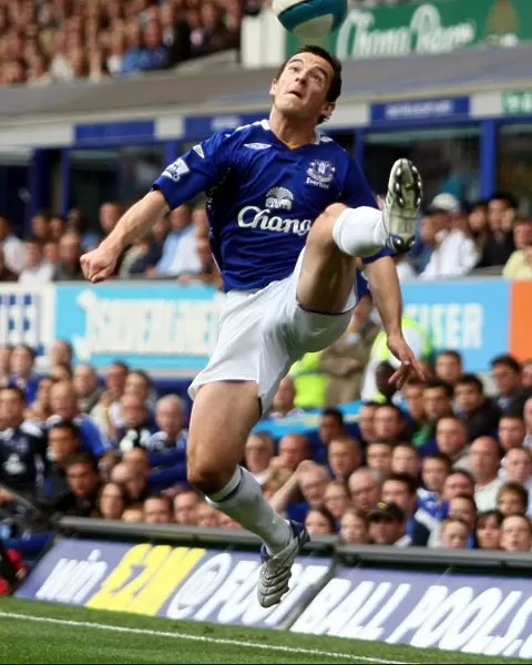 Football - Everton v Manchester United Barclays Premier League - Goodison Park - 15  /  9  /  07 Evertons Leighton Baines in action during the game Mandatory Credit: Action Images  /  Jason