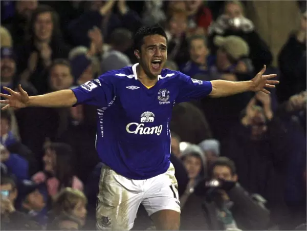 Tim Cahill's Double: Everton's Triumph Over Bolton Wanderers in the Barclays Premier League, 26 December 2007