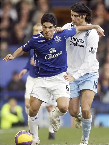 Mikel Arteta vs Vedran Corluka: A Premier League Battle at Goodison Park (12 / 1 / 08)