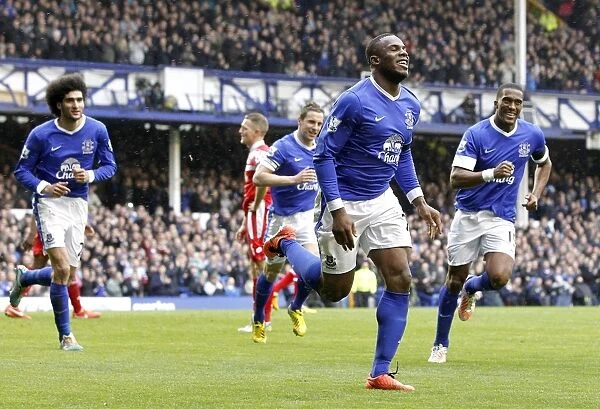 Anichebe Scores Everton's Second Goal: Everton 2-0 Queens Park Rangers (April 13, 2013)