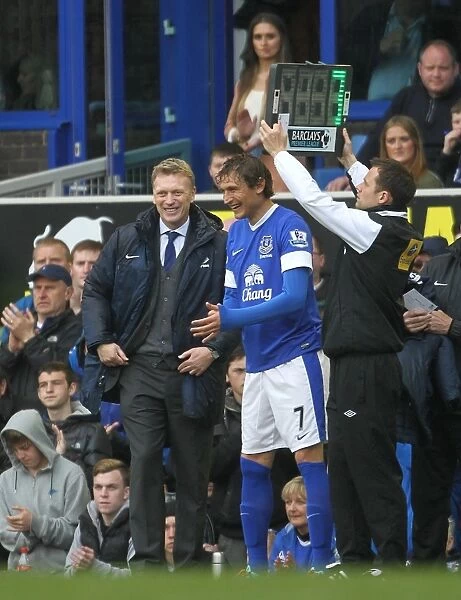 David Moyes Chuckles as Nikica Jelavic Enters the Field: Everton's Game-Changer Substitution (12-05-2013)