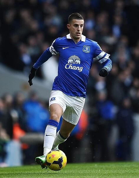 Determined Kevin Mirallas: Everton's Unyielding Performance Against Tottenham Hotspur (09-02-2014)