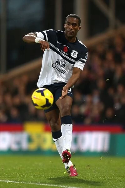 Distin's Defiant Stand: 0-0 Stalemate between Crystal Palace and Everton, November 2013