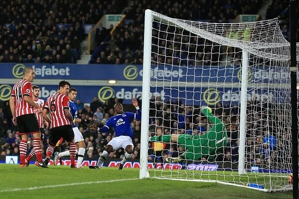 Enner Valencia Scores First Goal for Everton in Premier League Match against Southampton at Goodison Park