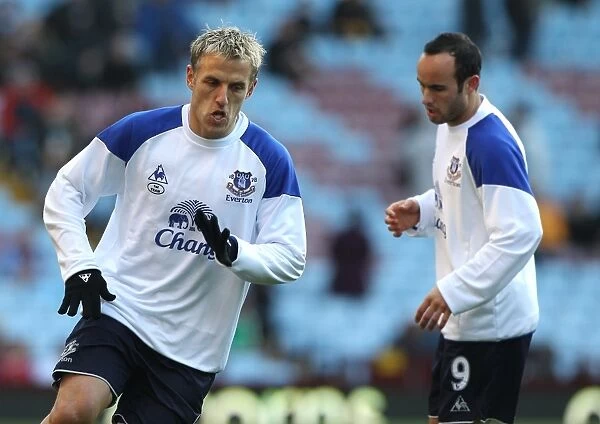 Everton FC: Neville and Donovan Warming Up Before Aston Villa Clash (January 14, 2012)