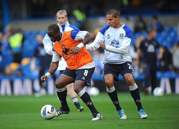 Everton FC: Saha and Rodwell Warm Up Before Chelsea Showdown (15 Oct. 2011)