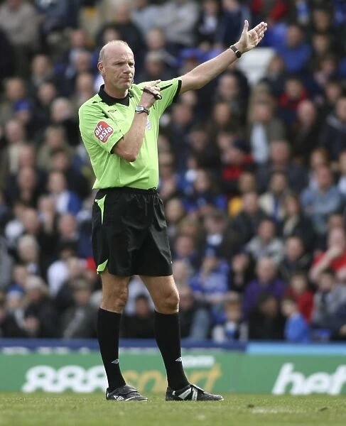 Everton vs. Birmingham City: Steve Bennett Referees in Barclays Premier League Clash at St. Andrews (April 12, 2008)