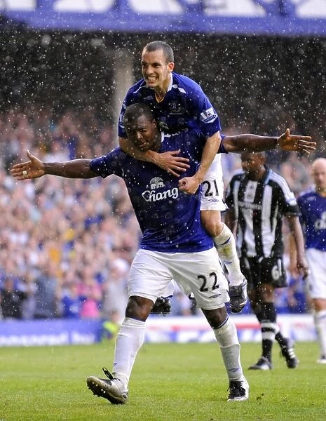 Everton: Yakubu Scores and Celebrates with Osman - 3rd Goal vs Newcastle (11 / 5 / 08)