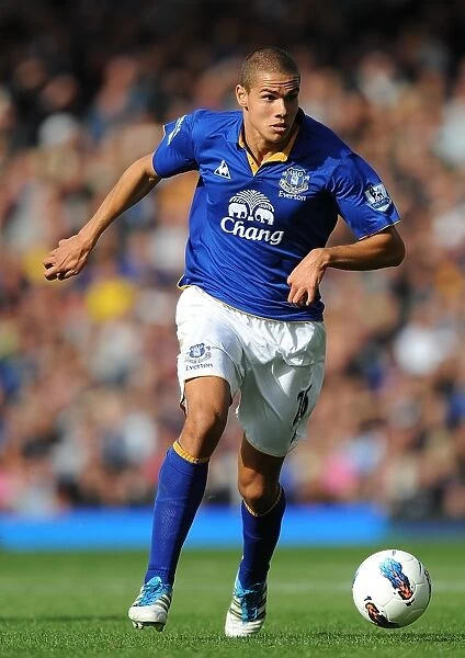 Everton's Jack Rodwell in Action: Premier League Clash Against Wigan Athletic (September 17, 2011)