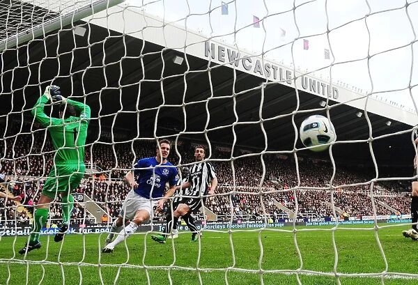 Evertons Phil Jagielka scores their second goal during the Barclays Premier League match at St James Park, Newcastle