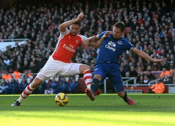Intense Battle: Giroud vs Jagielka - Arsenal vs Everton, Premier League