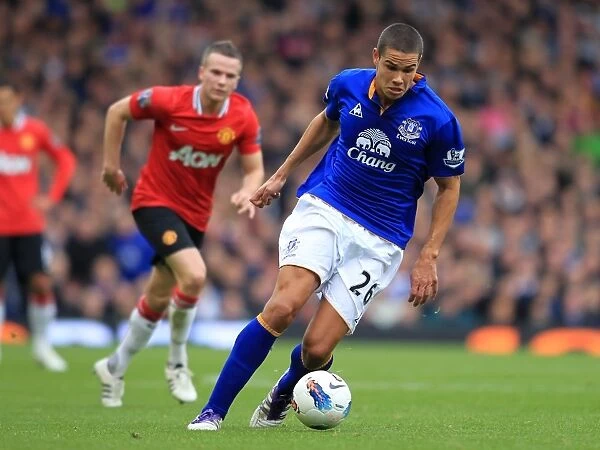 Jack Rodwell in Action: Everton vs Manchester United, Barclays Premier League (29 October 2011)