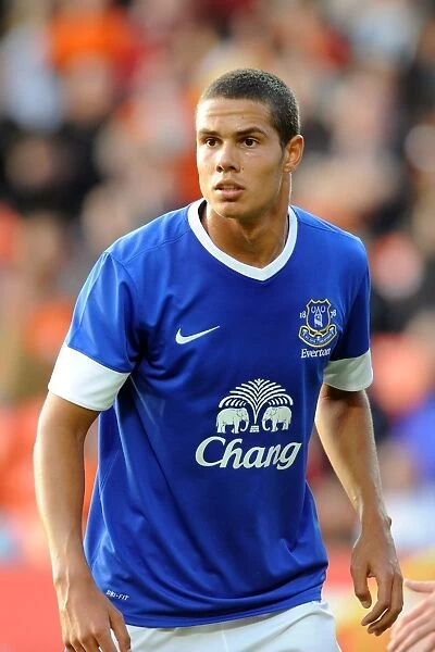 Jack Rodwell in Action: Everton's Pre-Season Clash against Dundee United at Tannadice Park