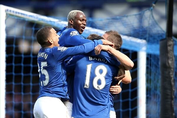 Jagielka Scores First Goal: Everton's Victory Over Southampton in Barclays Premier League
