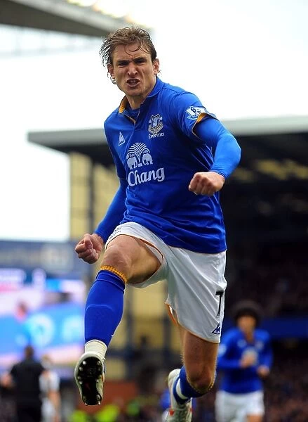 Jelavic Scores the Penalty Opener: Everton's Thrilling Victory over Fulham (28 April 2012, Goodison Park)