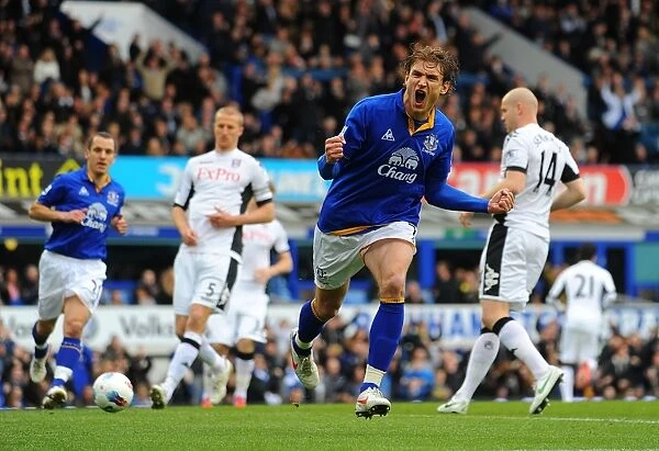 Jelavic's Thrilling Penalty: Everton's Exciting Start Against Fulham in Barclays Premier League (28 April 2012, Goodison Park)