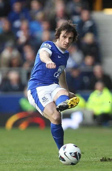 Leighton Baines Leading Performance: Everton's 1-0 Victory over Fulham (Barclays Premier League, 27-04-2013)