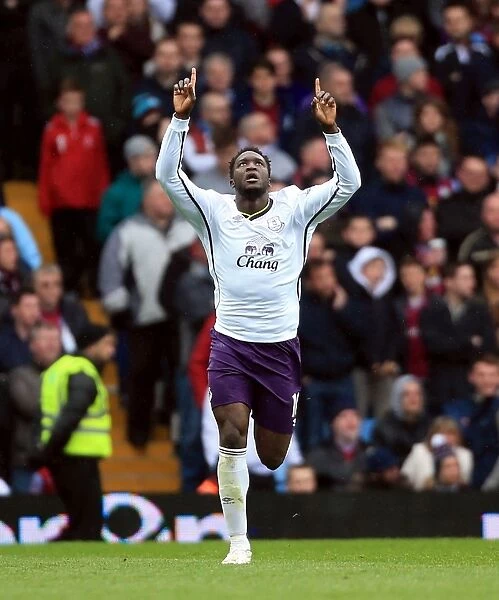 Romelu Lukaku Scores First Goal: Everton's Victory at Aston Villa's Villa Park, Premier League