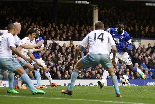 Romelu Lukaku Scores the Opening Goal: Everton 1-0 West Ham United (BPL, Goodison Park, 01-03-2014)
