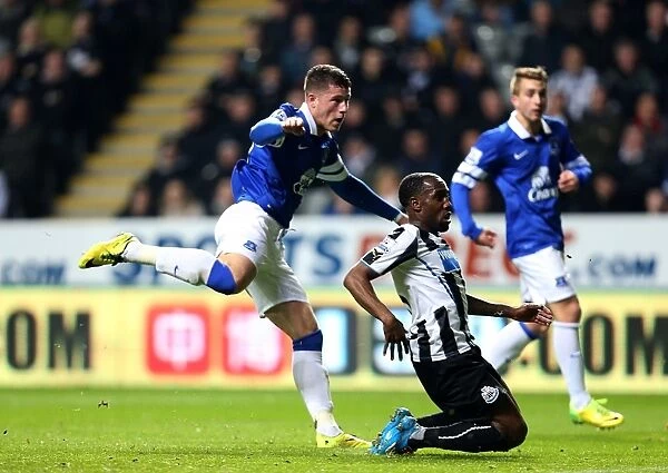 Ross Barkley's Stunner: Everton's Opening Goal in 3-0 Triumph Over Newcastle United (Barclays Premier League, March 25, 2014)