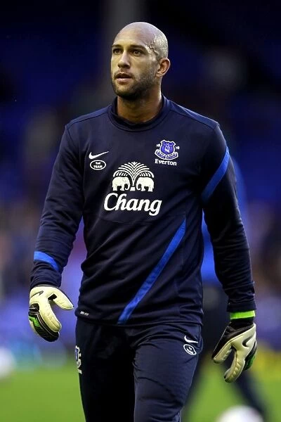 Tim Howard in Focus: Everton's Pre-Match Training Before Historic 5-0 Capital One Cup Victory over Leyton Orient