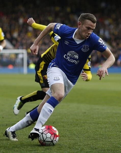 Tom Cleverley of Everton in Action against Watford in Barclays Premier League Match at Vicarage Road