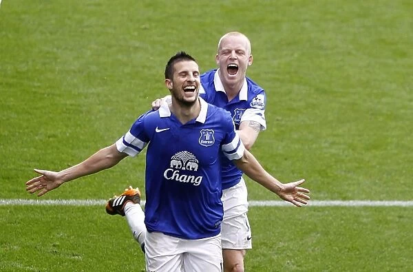 Triumphant Everton: Arteta's Own Goal (3-0) - Mirallas, Naismith Celebrate