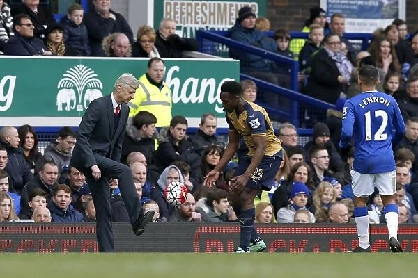Wenger's Unconventional Intervention: Everton vs. Arsenal at Goodison Park