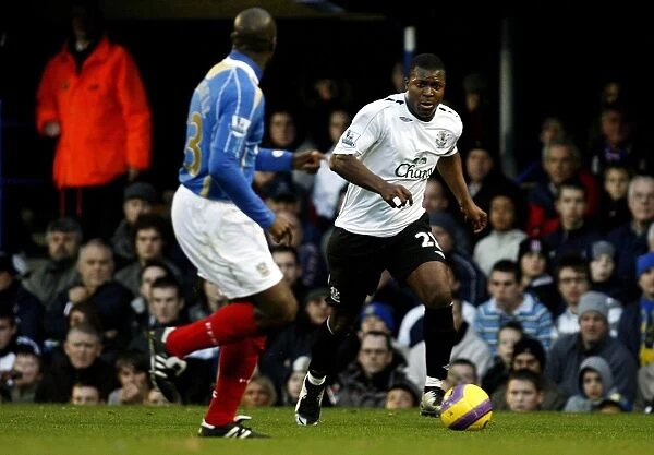Yakubu's Thrilling Performance: Portsmouth vs. Everton, Barclays Premier League, Fratton Park, 2007