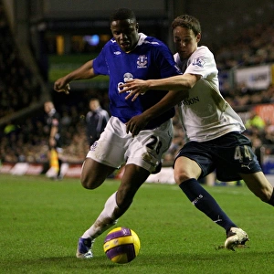 Anichebe vs. Gunter: Everton vs. Tottenham Clash in Barclays Premier League (January 30, 2008)