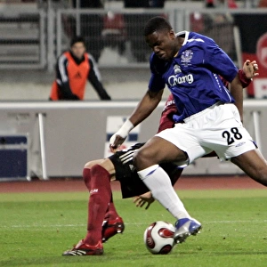 Anichebe Wins Controversial Penalty for Everton against FC Nurnberg in UEFA Cup