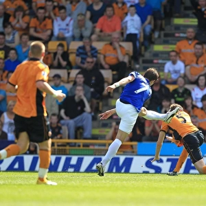 Diniyar Bilyaletdinov Scores Everton's Third Goal: Wolverhampton Wanderers vs. Everton (April 9, 2011)