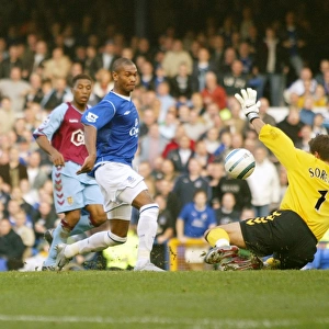 Season 04-05 Framed Print Collection: Everton 1 A. Villa 1