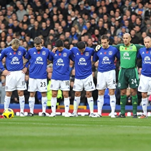 Everton Players Honor Remembrance Day with Minutes Silence Before Everton vs. Arsenal (November 14, 2010)