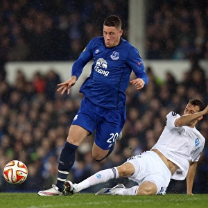 Everton vs Dynamo Kiev: Ross Barkley and Danilo Silva's Intense Battle in UEFA Europa League