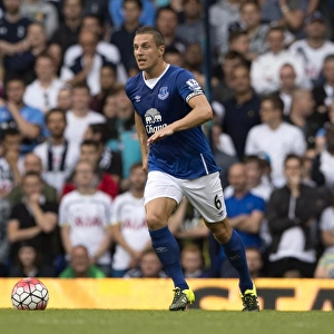 Everton's Jagielka Focused: Everton vs. Tottenham, Premier League 2015 - Anthony Devlin/PA Wire